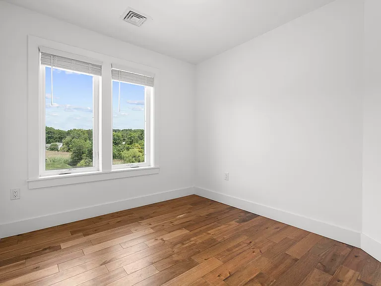 245 E Main St #10 — Photo 20