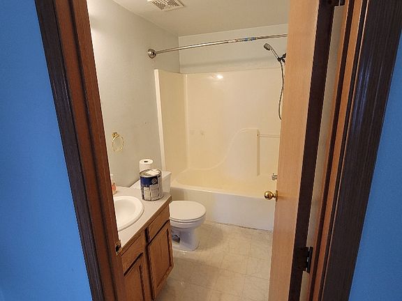 4th image of 1709 Van Wormer St #1