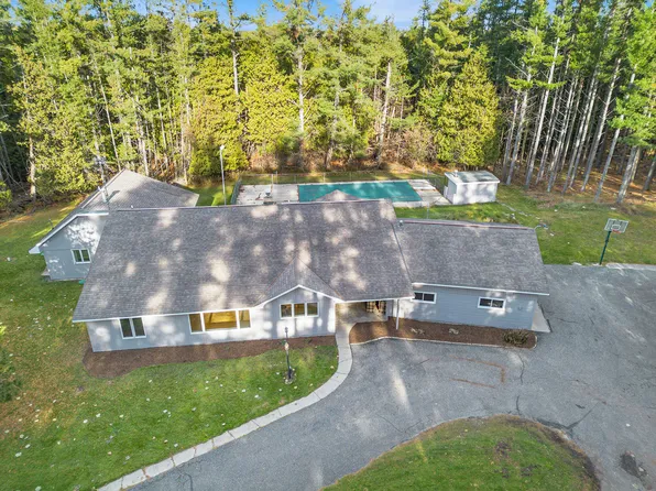 996 Lahaie Rd, Cheboygan, MI 49721