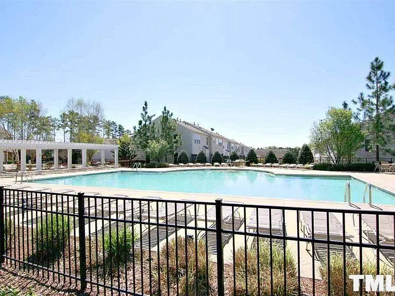 8626 Thunderwood Dr — Photo 13