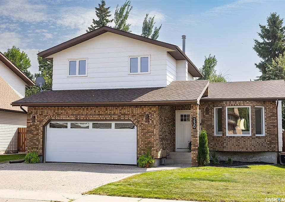 1st image of 230 Hogg WAY
