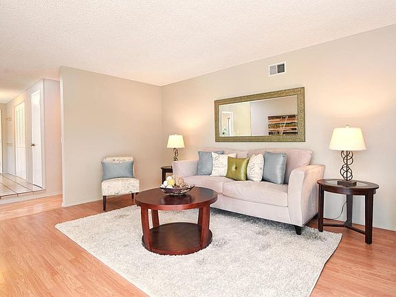 4th image of 153 Teralba Ct