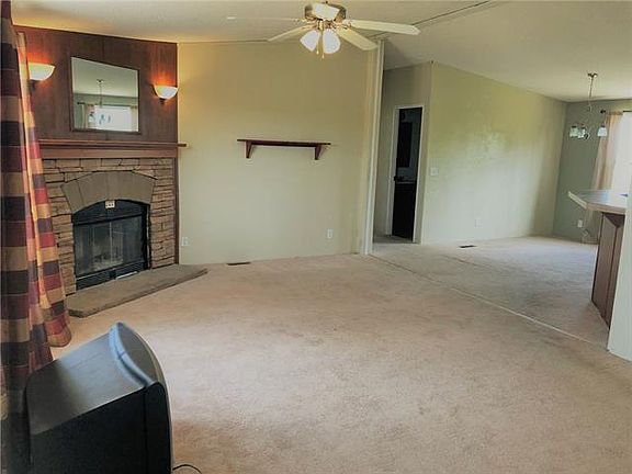 4th image of 7146 Waterford Dr