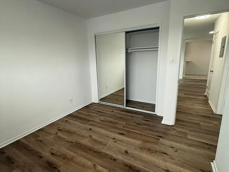 1179 Crenshaw Blvd — Photo 34