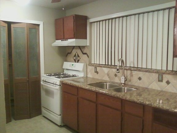3rd image of 1721 W Behrend Dr