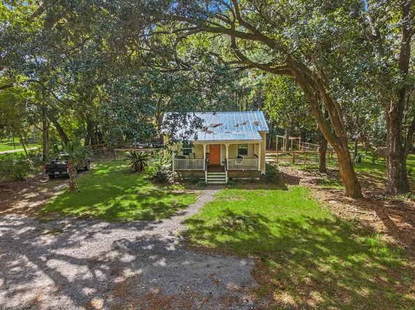 5913 Drayton St, Ravenel, SC 29470