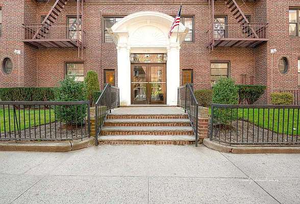 73-20 Austin Street #4O in Forest Hills, Queens | StreetEasy