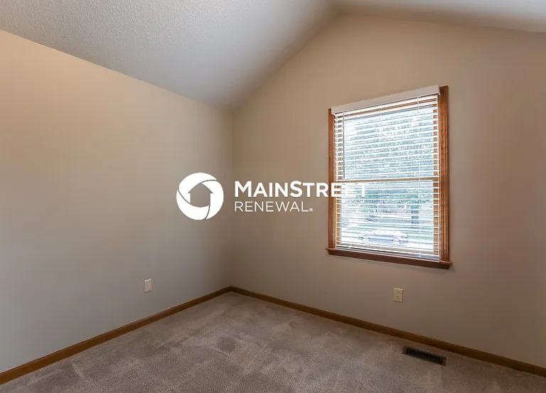 606 Canter St — Photo 7