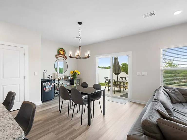 4260 Skyridge Dr — Photo 10