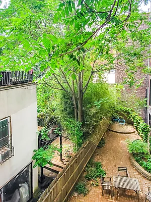 Rented by Amicourt LLC | media 18