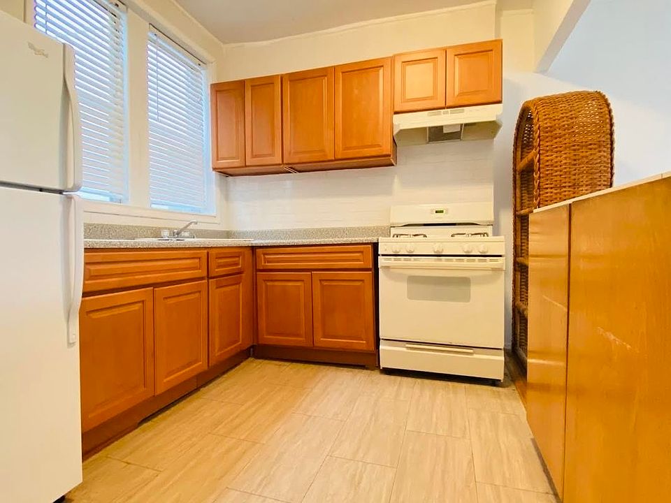 1st image of 25-23 43rd St #2D