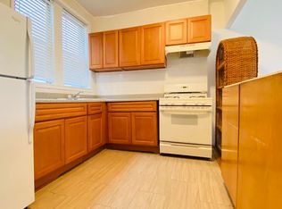 25-23 43rd St #2D, Astoria, NY 11103