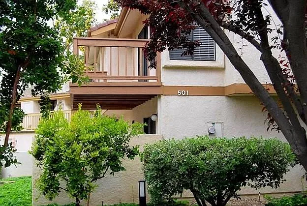 501 El Azul Cir — Photo 2