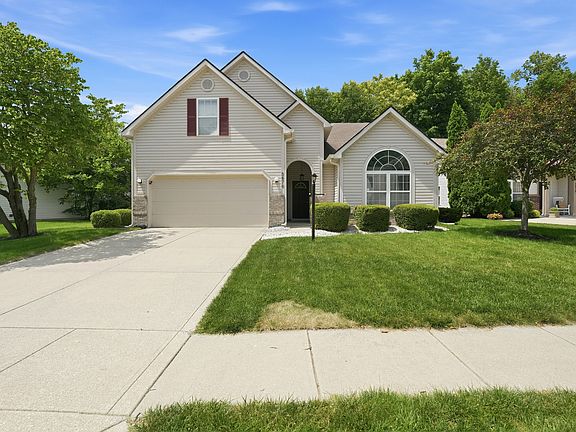 2nd image of 5876 Lost Oaks Dr
