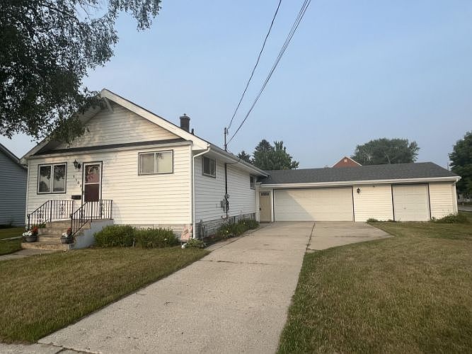1st image of 1105 Lowell St
