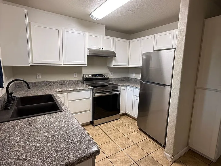 450 Midway Rd #34 — Photo 10