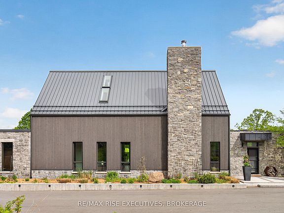 4th image of 1761 County Road 1 E