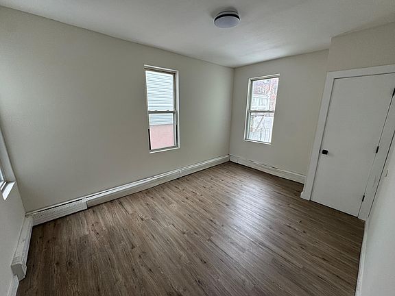 5th image of 56 Atlantic St #G1