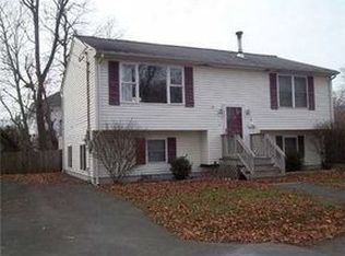 11 Ritchotte Ct, West Warwick, RI 02893