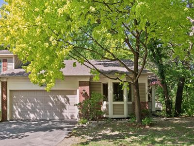 1600 Summit Shores Cir, Burnsville, MN, 55306