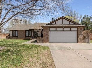342 Oakwood Ct, Andover, KS 67002
