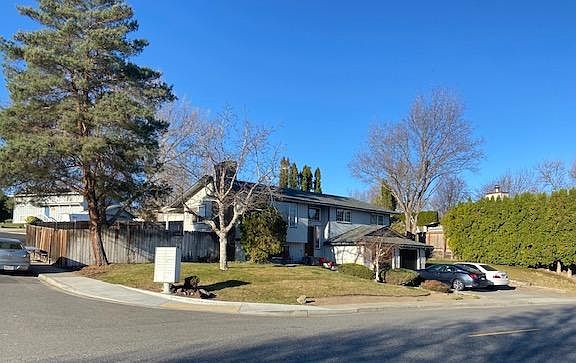 2nd image of 115 Canyon St