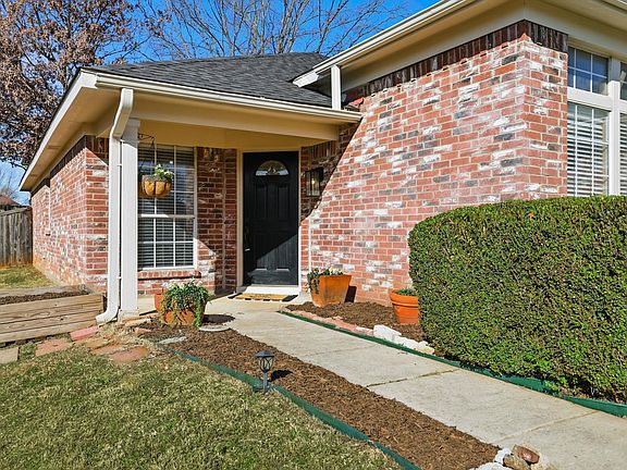 2nd image of 739 Thousand Oaks Dr