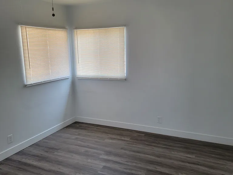 3233 Drew St #5/8 — Photo 3