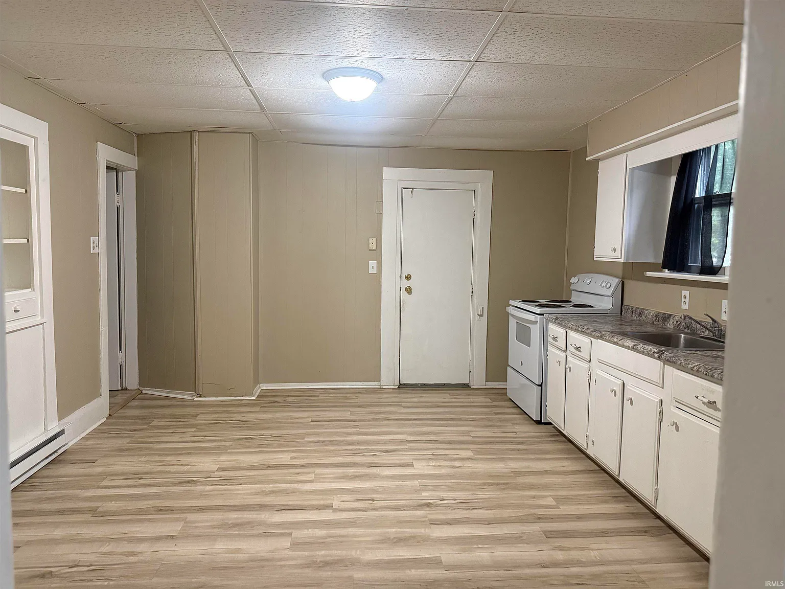 2 bed, 1.0 bath, 872 sqft, $925 — Photo 3
