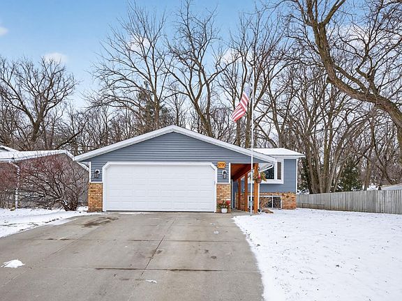 2nd image of 3770 Manorwoods Dr NW