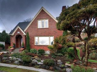 5625 Park Rd NE, Seattle, WA 98105