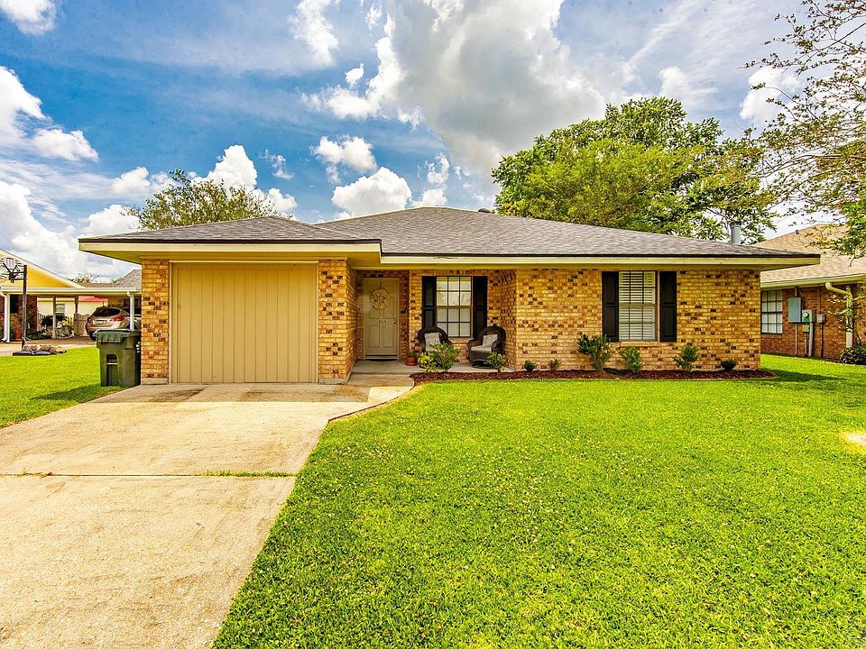 1st image of 1305 Cottage Dr