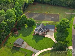 16500 Blackberry Hills Dr, Midland, NC 28107