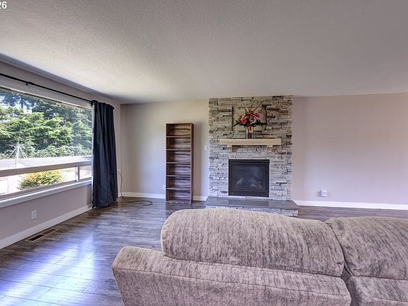 5th image of 42186 Bagley Ln