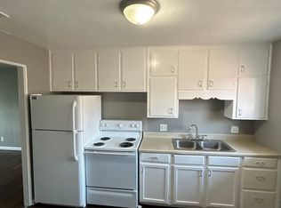 1054 Forest Ct APT 17, Kansas City, KS 66103