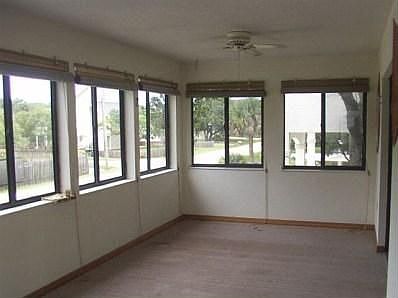5th image of 24 Moody Dr