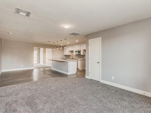 3rd image of 6508 W Rose Ln