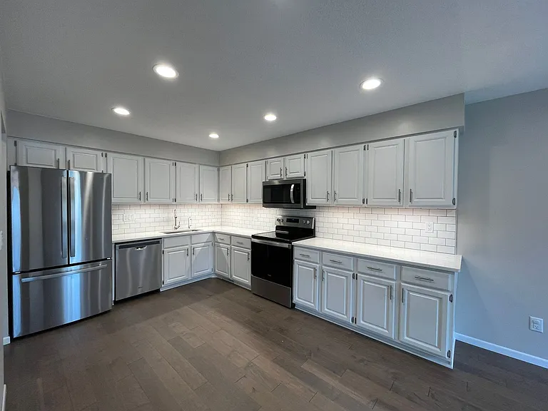 2257 Oregon Ct — Photo 6