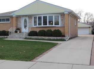 4532 Kolze Ave, Schiller Park, IL 60176