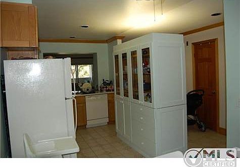 5th image of 8880 Villa La Jolla Dr Unit 103