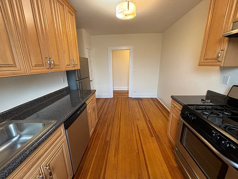 GRANITE COUNTERTOPS