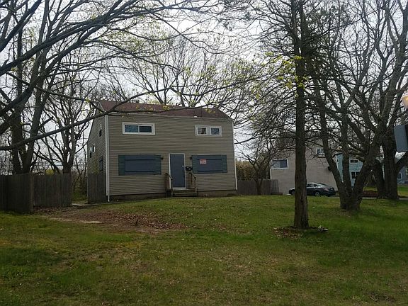 2nd image of 310 Eastwood Blvd
