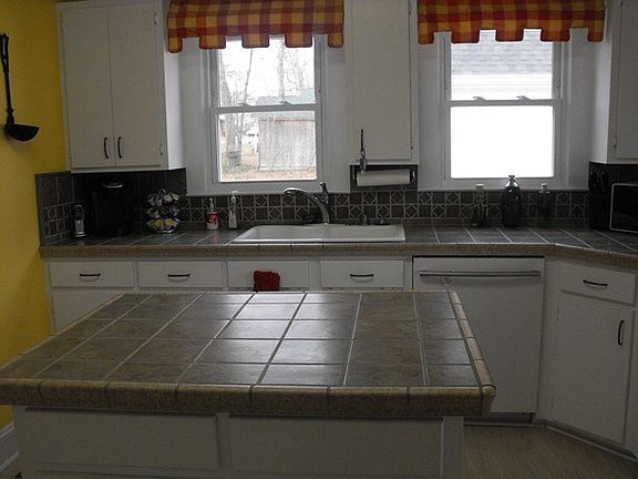 Tile counter tops