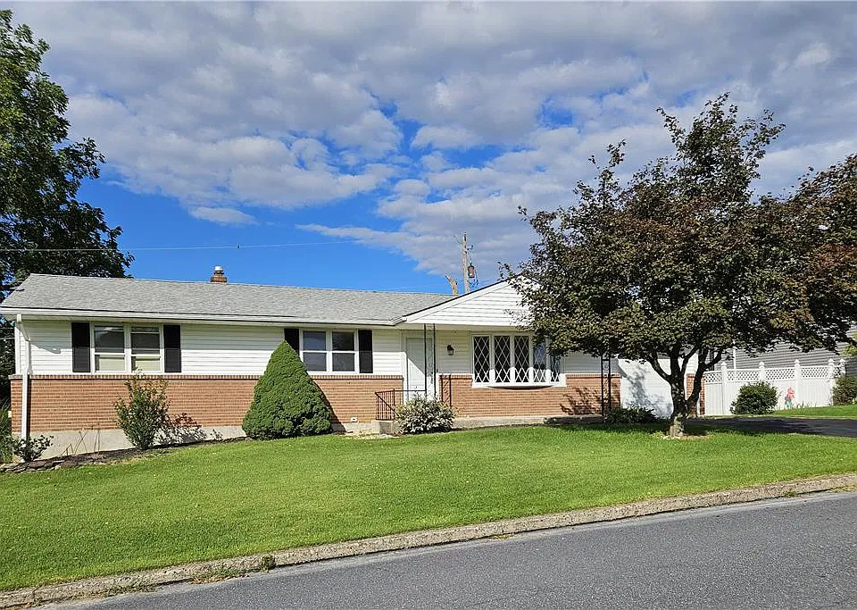 2141 Aster Rd