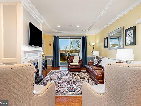 5th image of 4800 Water Park Dr Unit 4800E