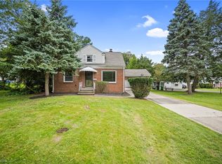 2220 Glenridge Rd, Euclid, OH 44117