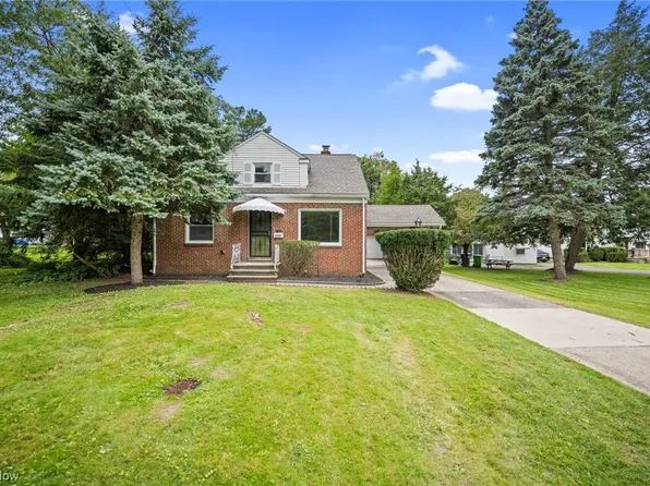 2220 Glenridge Rd, Euclid, OH 44117