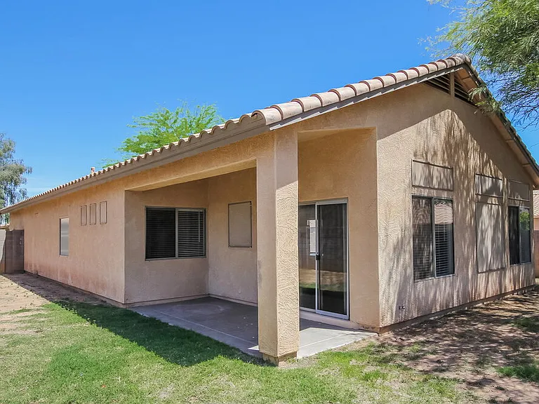 13425 W Gelding Dr — Photo 15