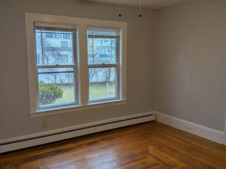 607 Hevey St #1R — Photo 11