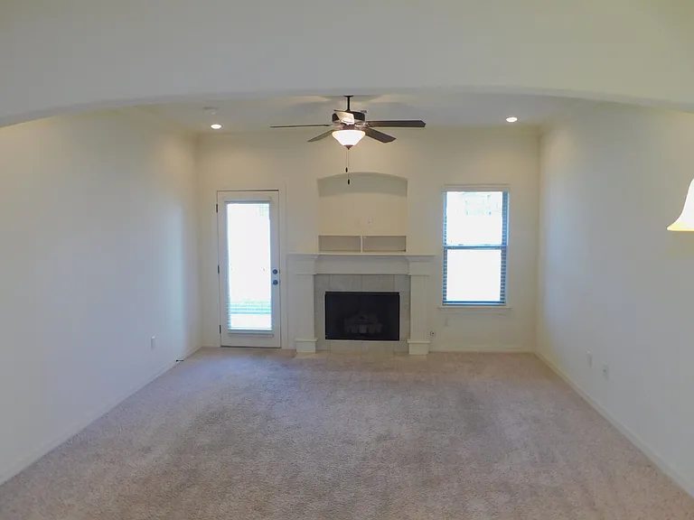 2632 N Arroyo Ave — Photo 5